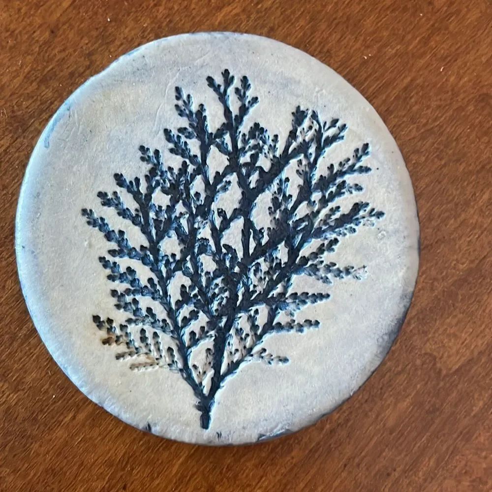 Handmade Porcelain Leaf Imprint Coaster Set - Picture 6 of 11